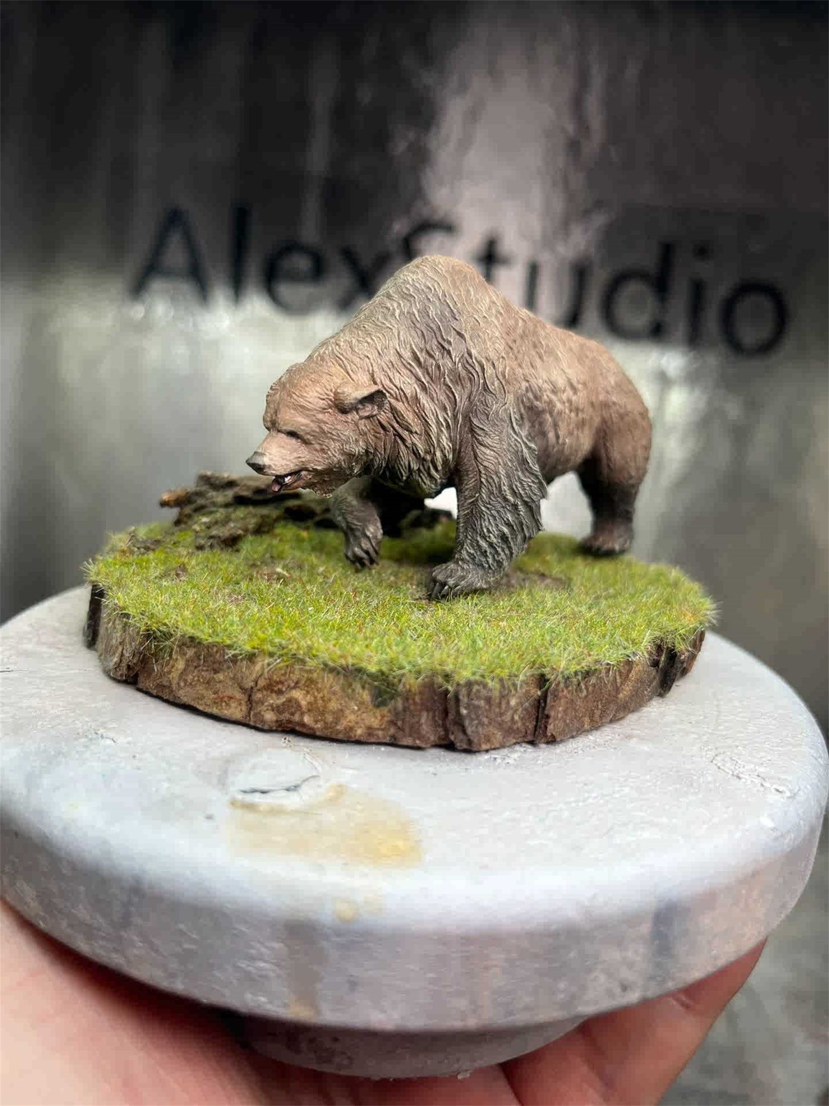 Alex Studio Cave bear Model
