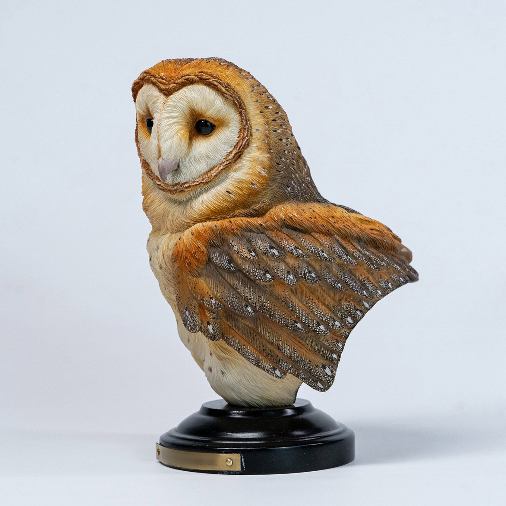 JXK Barn Owl Head Sculpture Figure