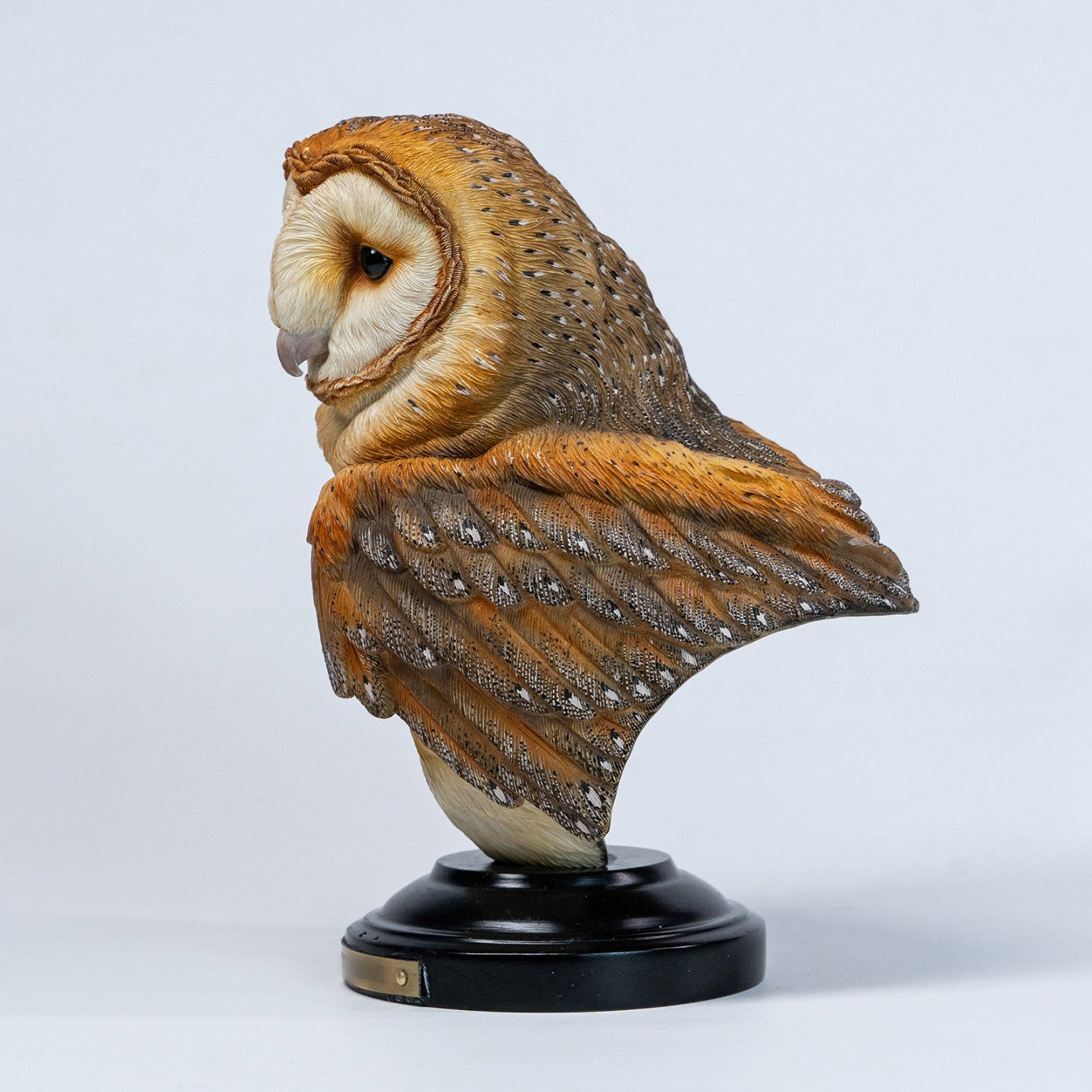 JXK Barn Owl Head Sculpture Figure
