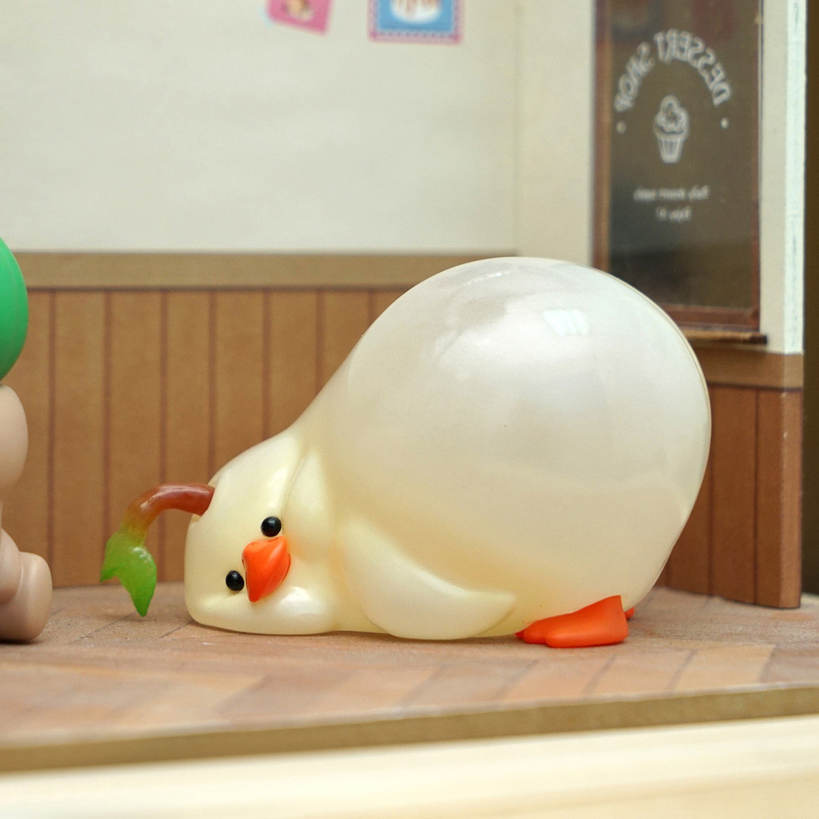 Pressure-less Pear Realistic Model