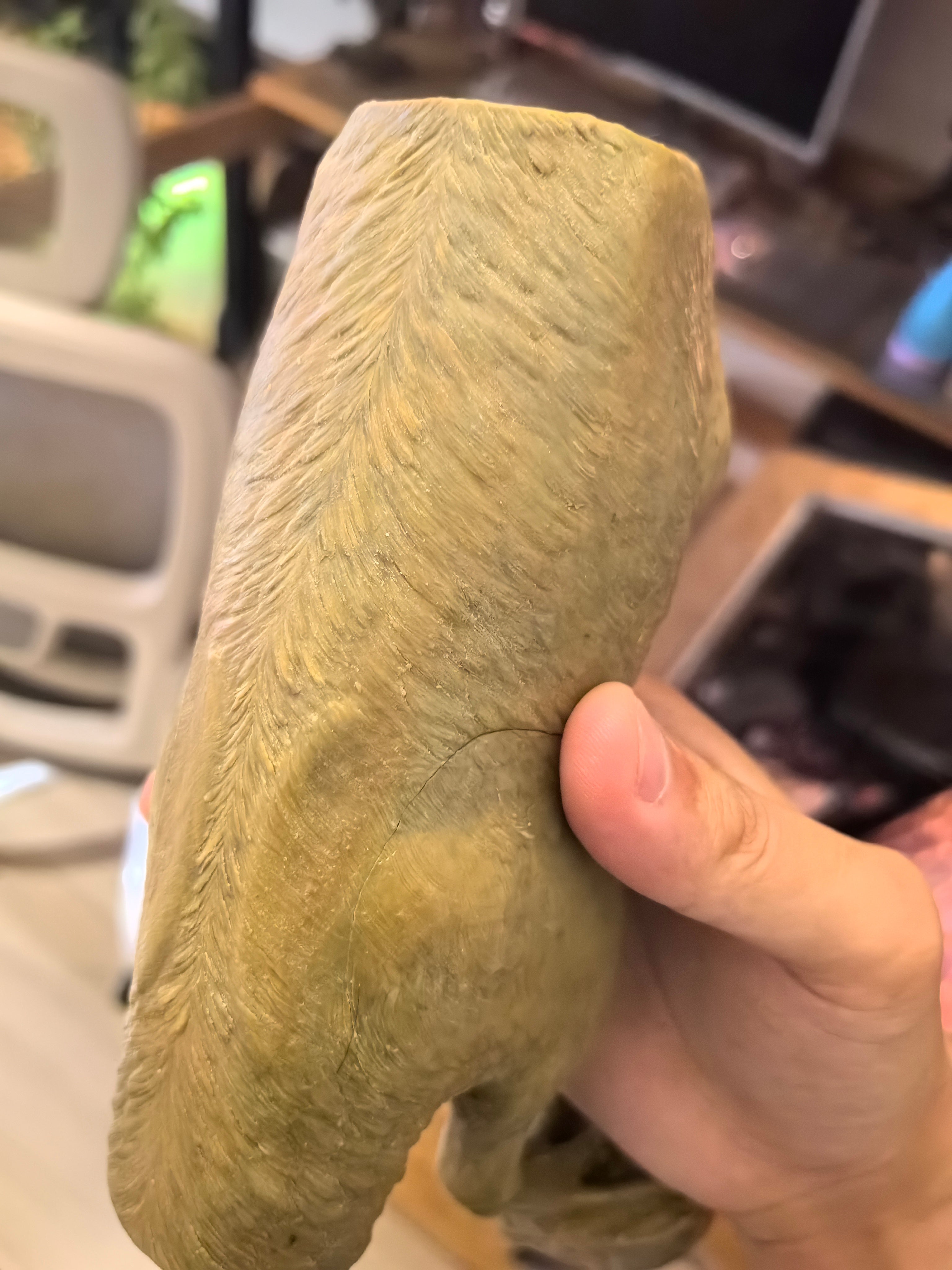 MK Studio 1:20 Scale Yutyrannus Statue