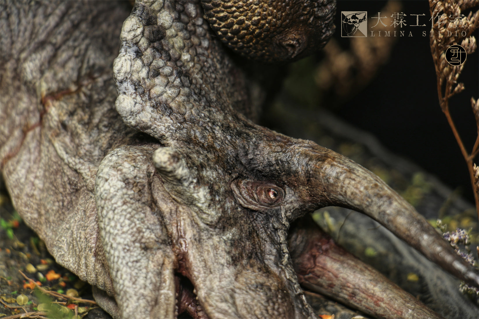 Ashine Alliance X Cristian Lopez Wankel Rex Scene Statue