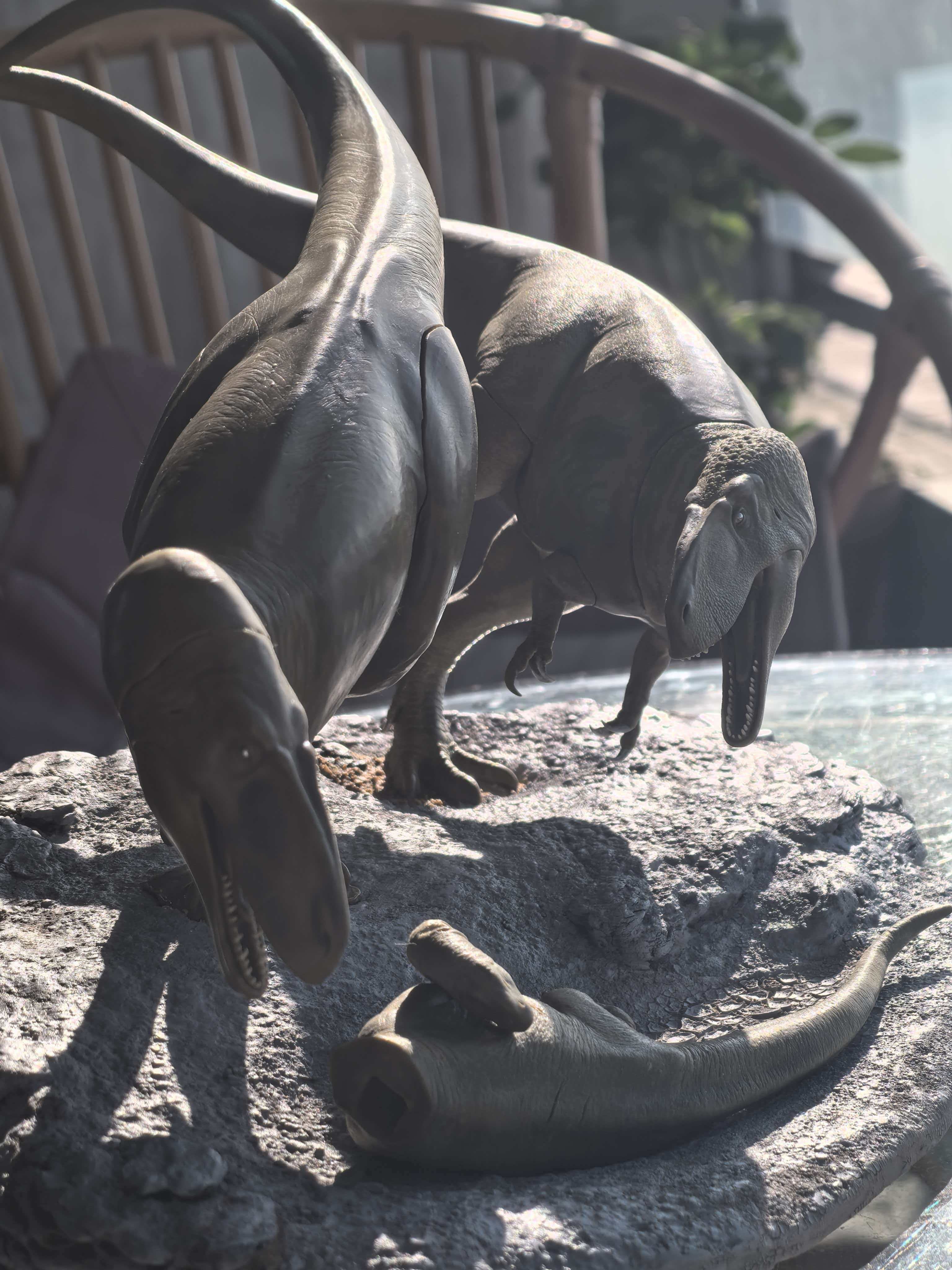 MK Studio 1:20 Scale Megalosaurus Pair Hunt Cetiosaurus Scene Statue