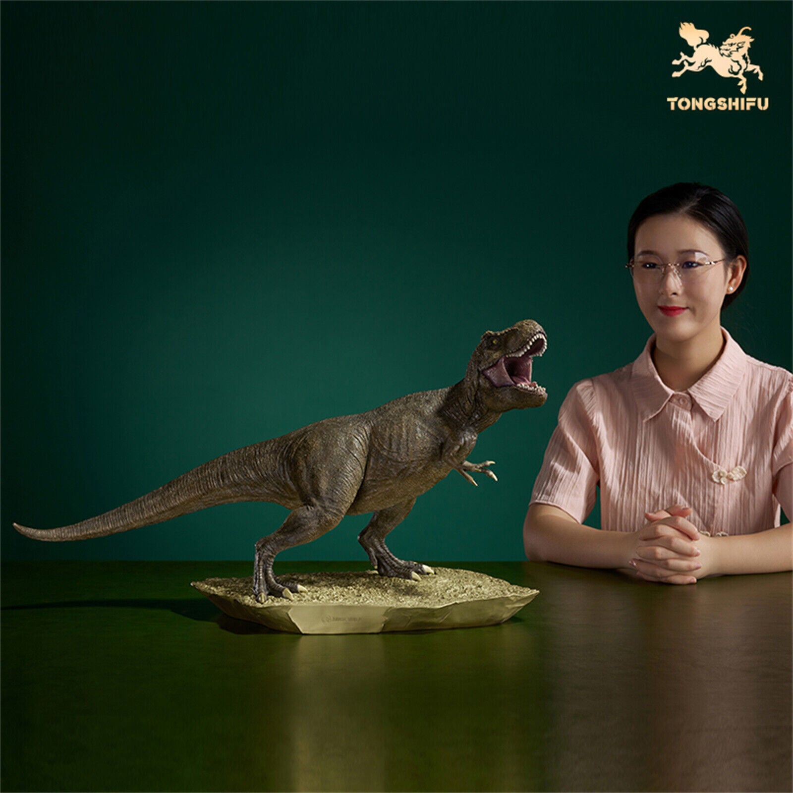 TONGSHIFU 1/18 Tyrannosaurus Model