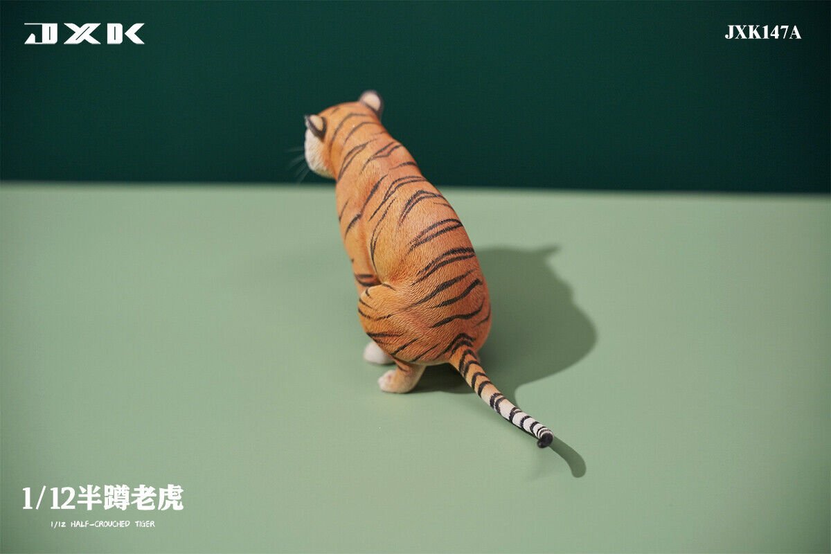 JXK 1/12 Half-crouched Tiger Model