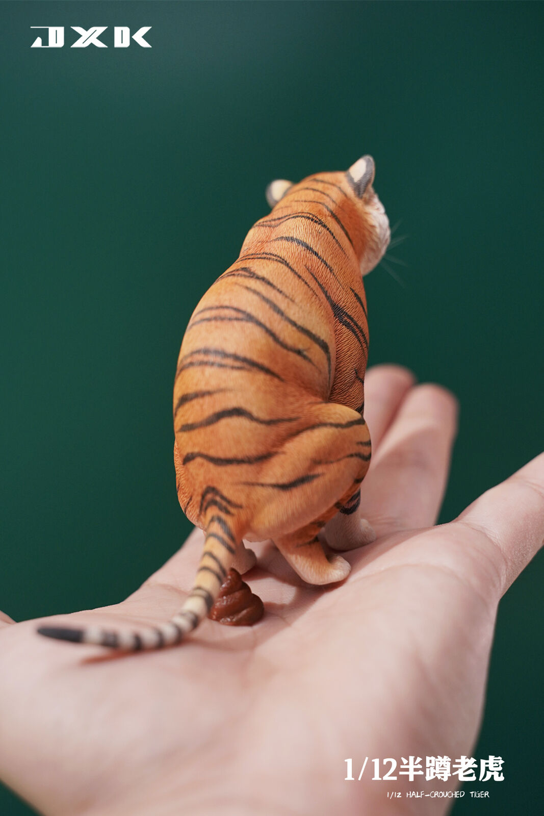 JXK 1/12 Half-crouched Tiger Model