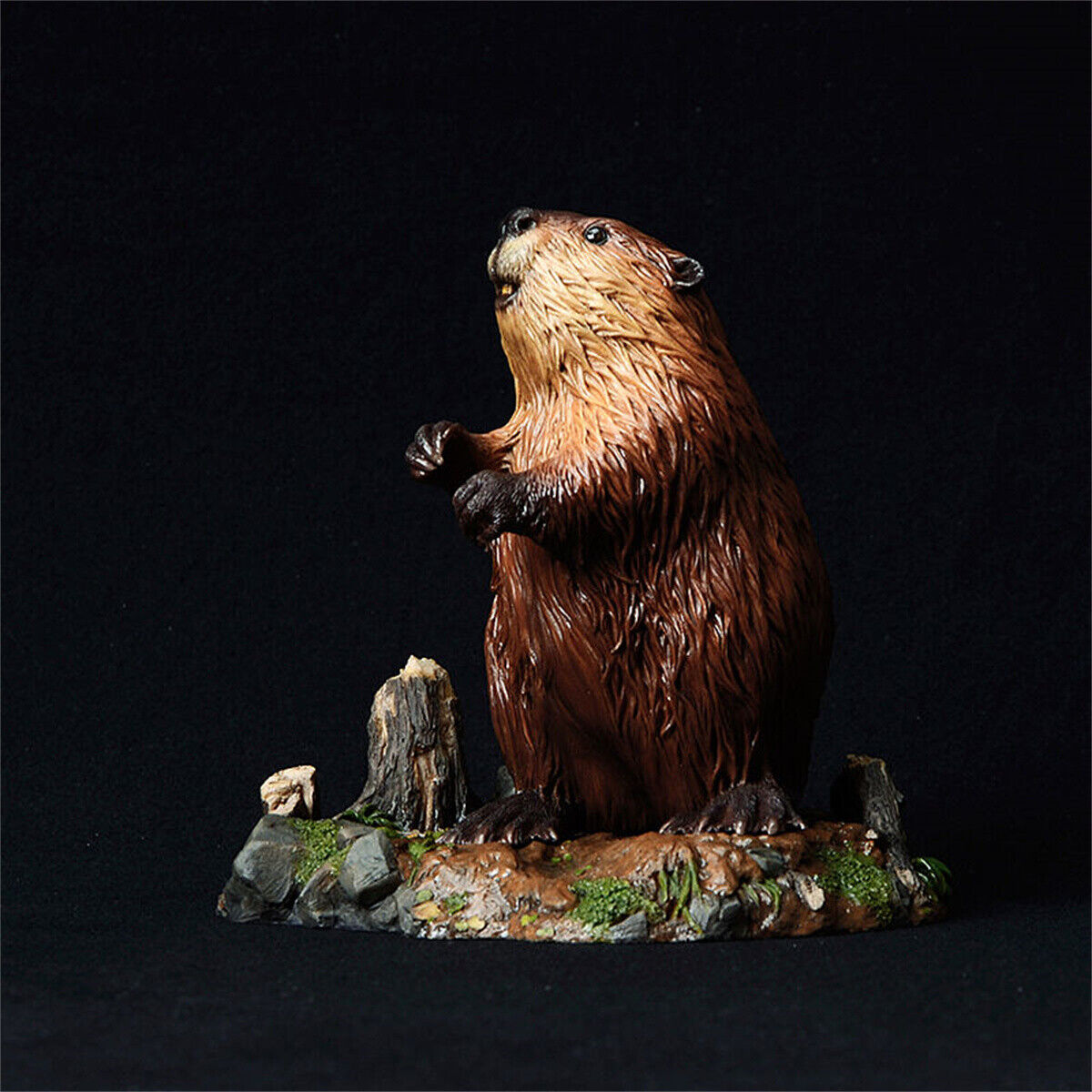 Castor Fiber Biruiai Statue
