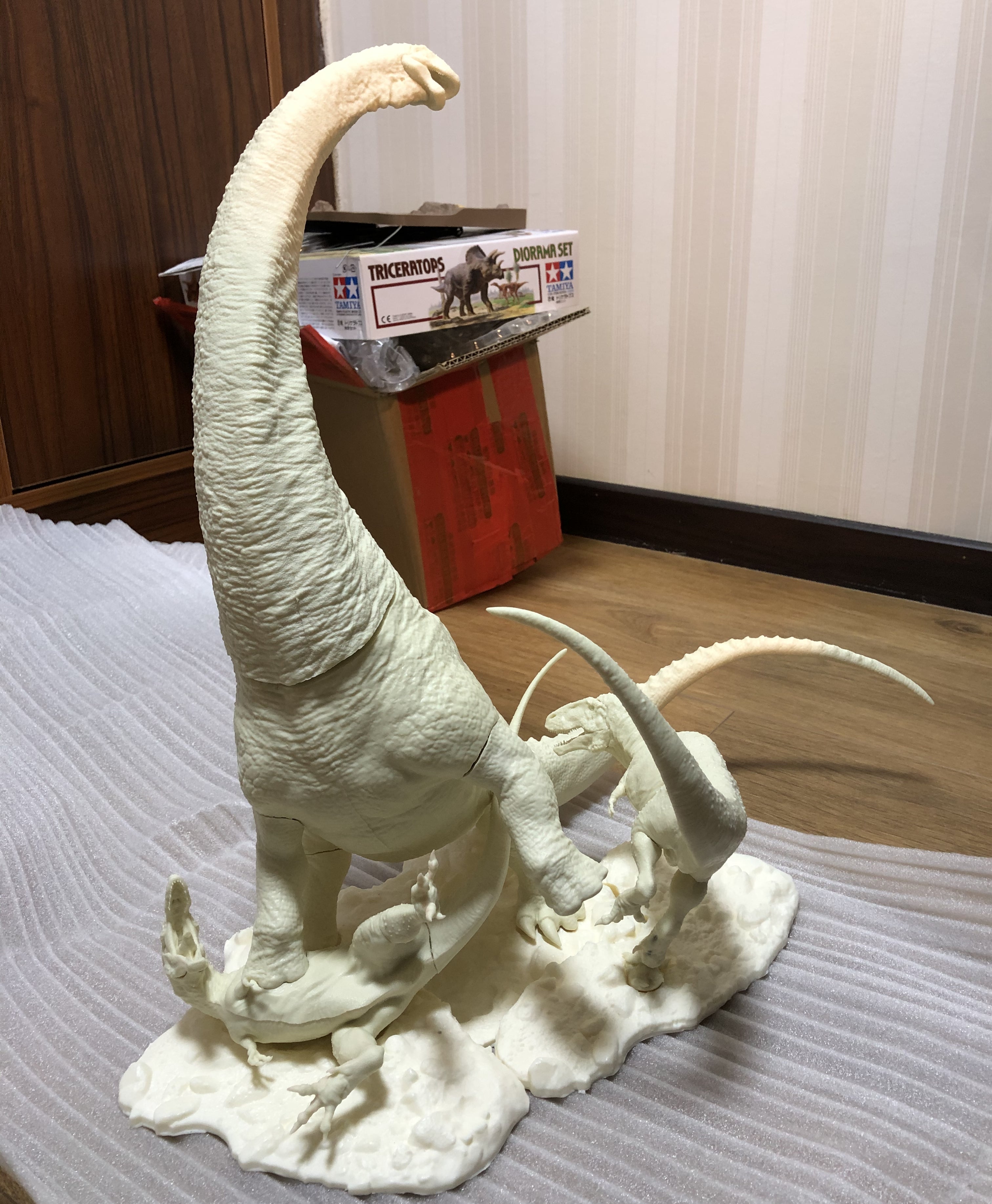 PASSION CHARGER Argentinosaurus huinculensis Fight Mapusaurus roseae Scene Dinosaur GK Statue