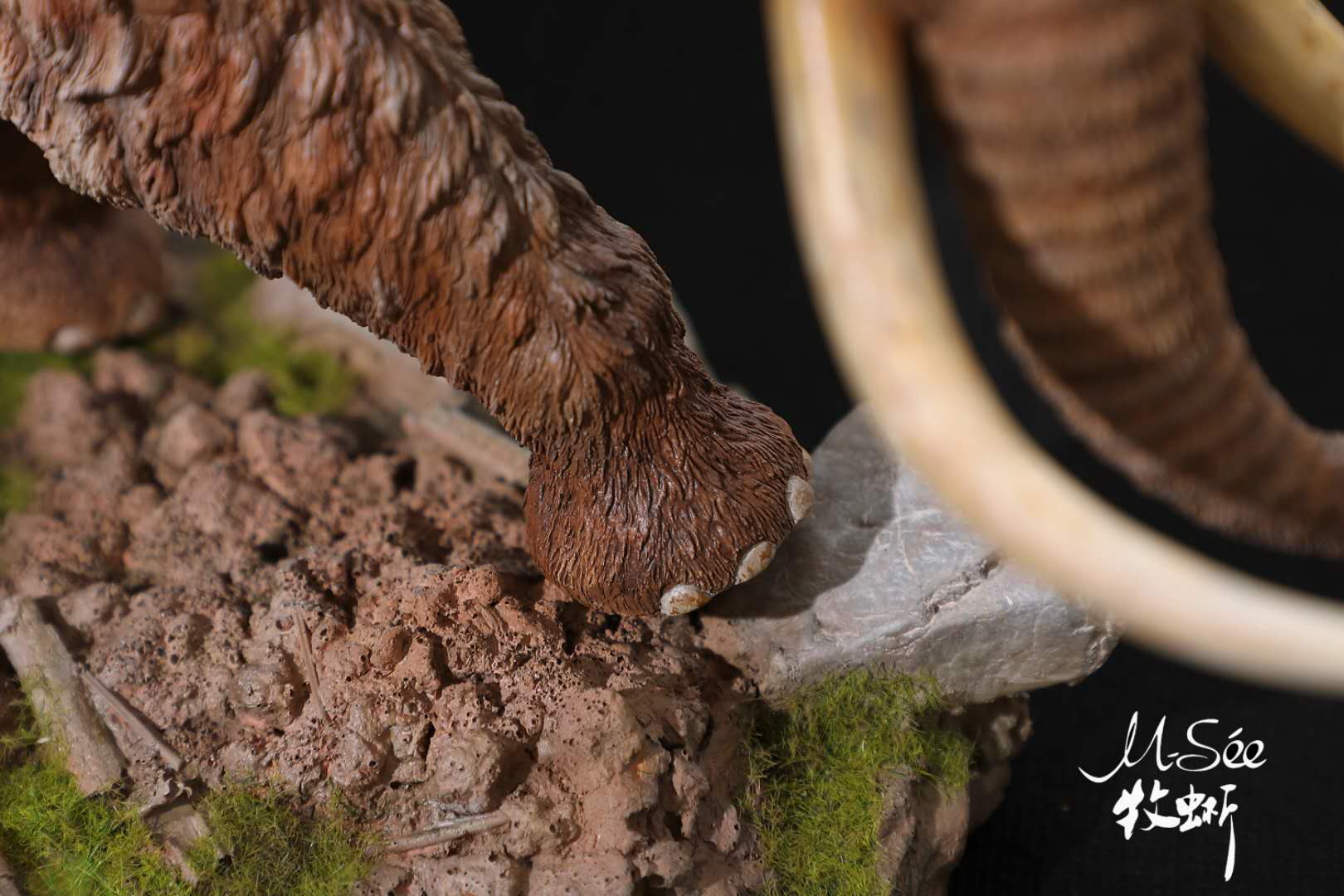MuSee 1/18 Mammut americanum Mastodon Statue