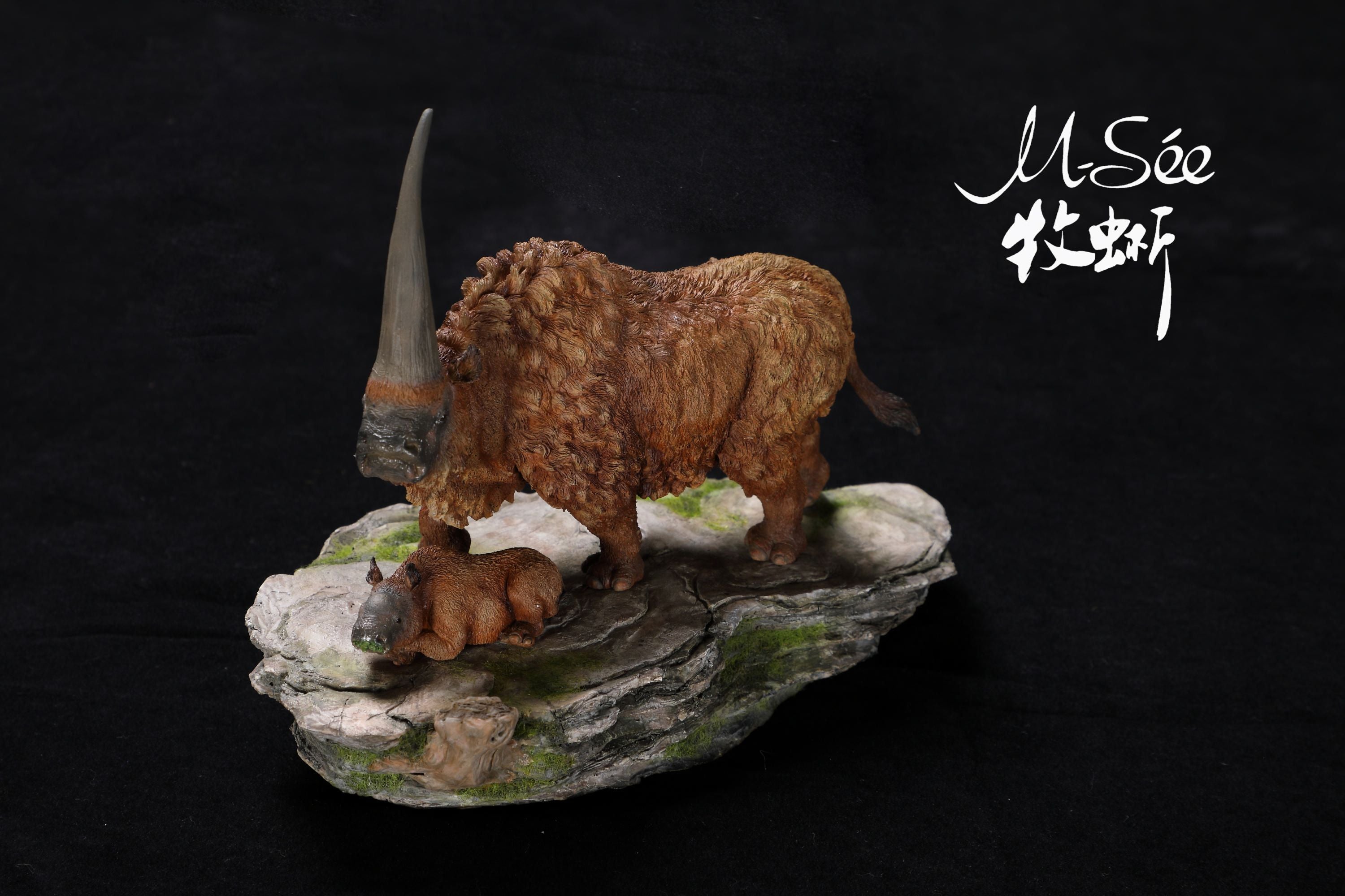MuSee 1/35 Elasmotherium Family Scene Statue