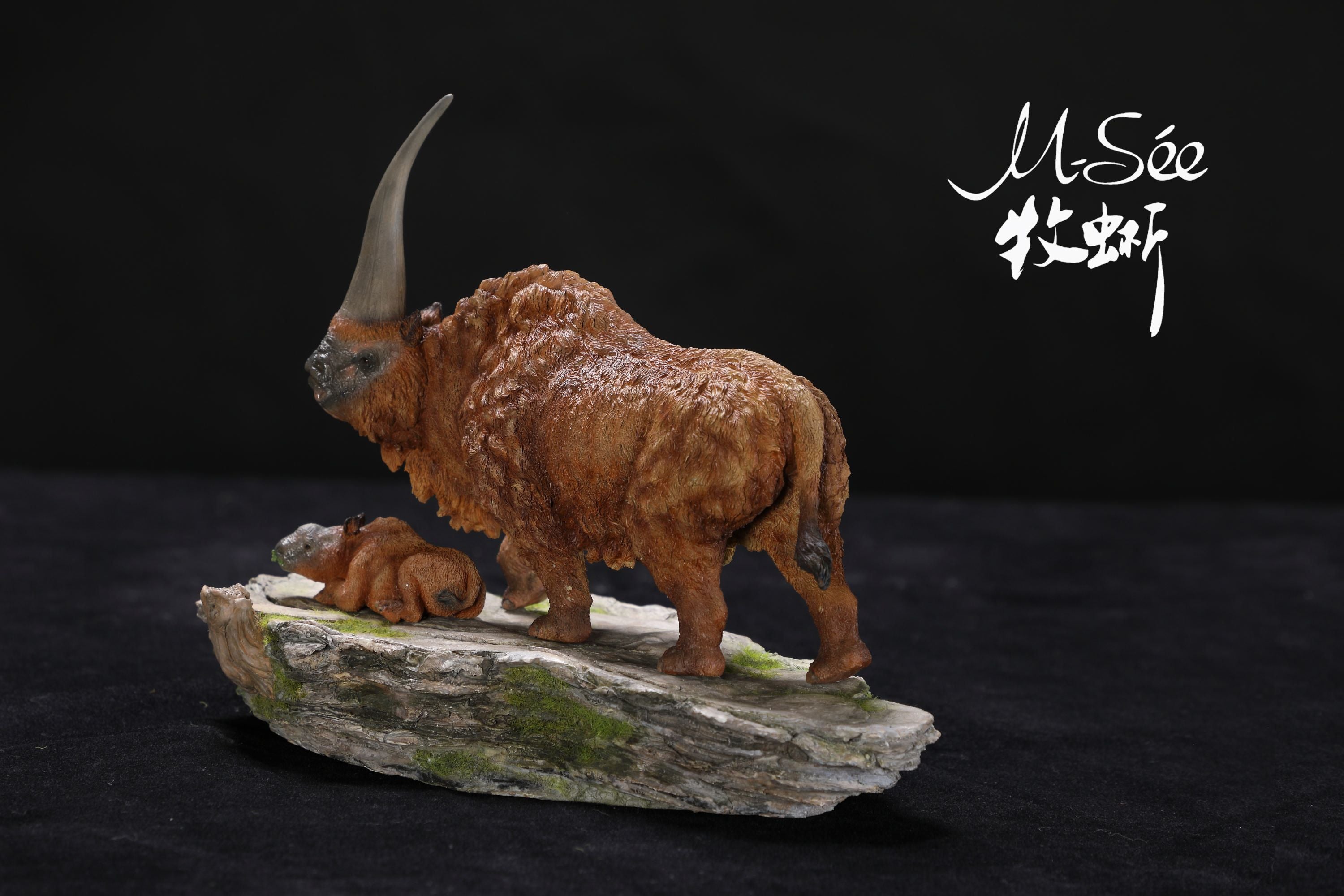 MuSee 1/35 Elasmotherium Family Scene Statue
