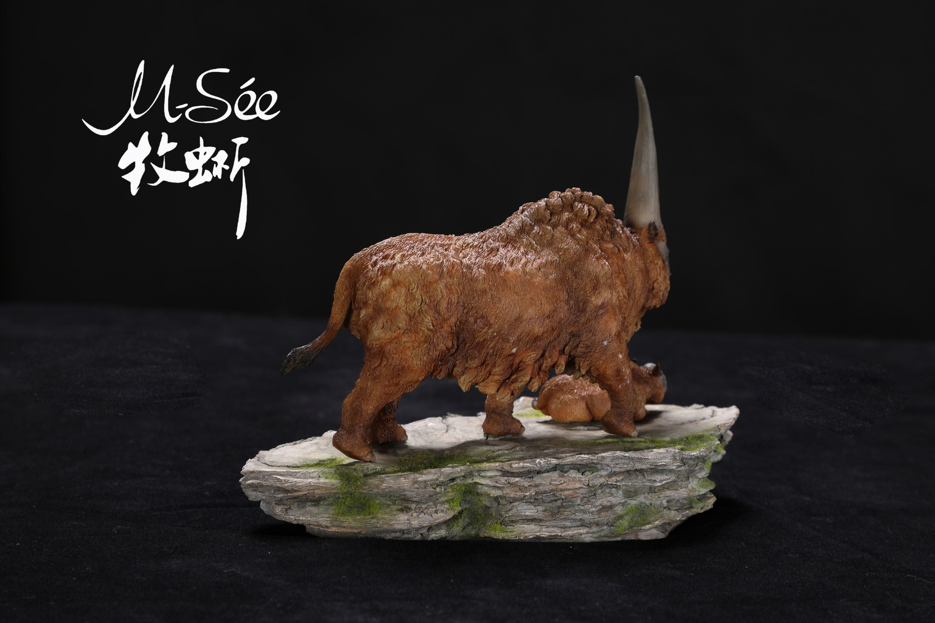 MuSee 1/35 Elasmotherium Family Scene Statue