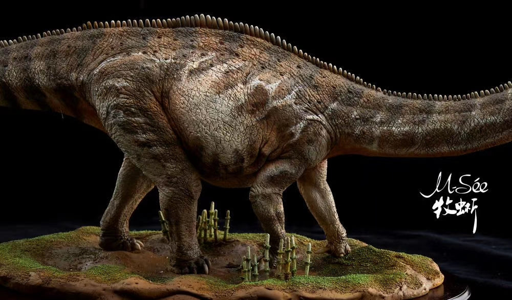 MuSee Studio 1/35 Diplodocus carnegiei Scene Statue