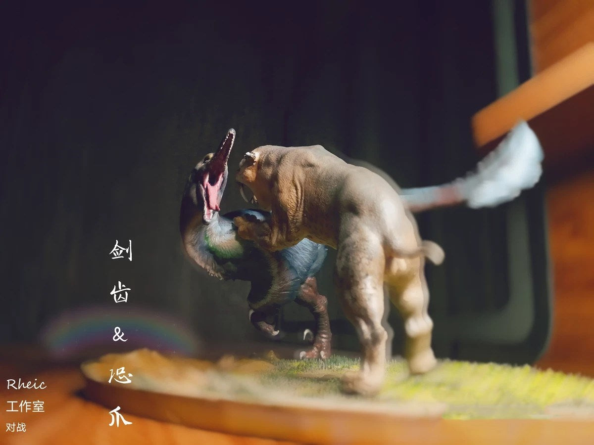 Rheic Machairodus VS Deinonychus Model