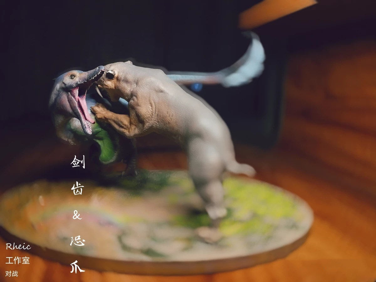 Rheic Machairodus VS Deinonychus Model