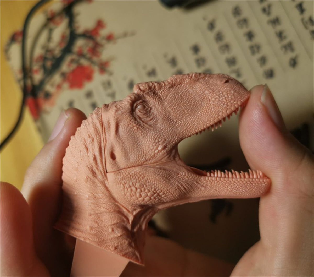 1/35 Mapusaurus Statue Unpainted Kit