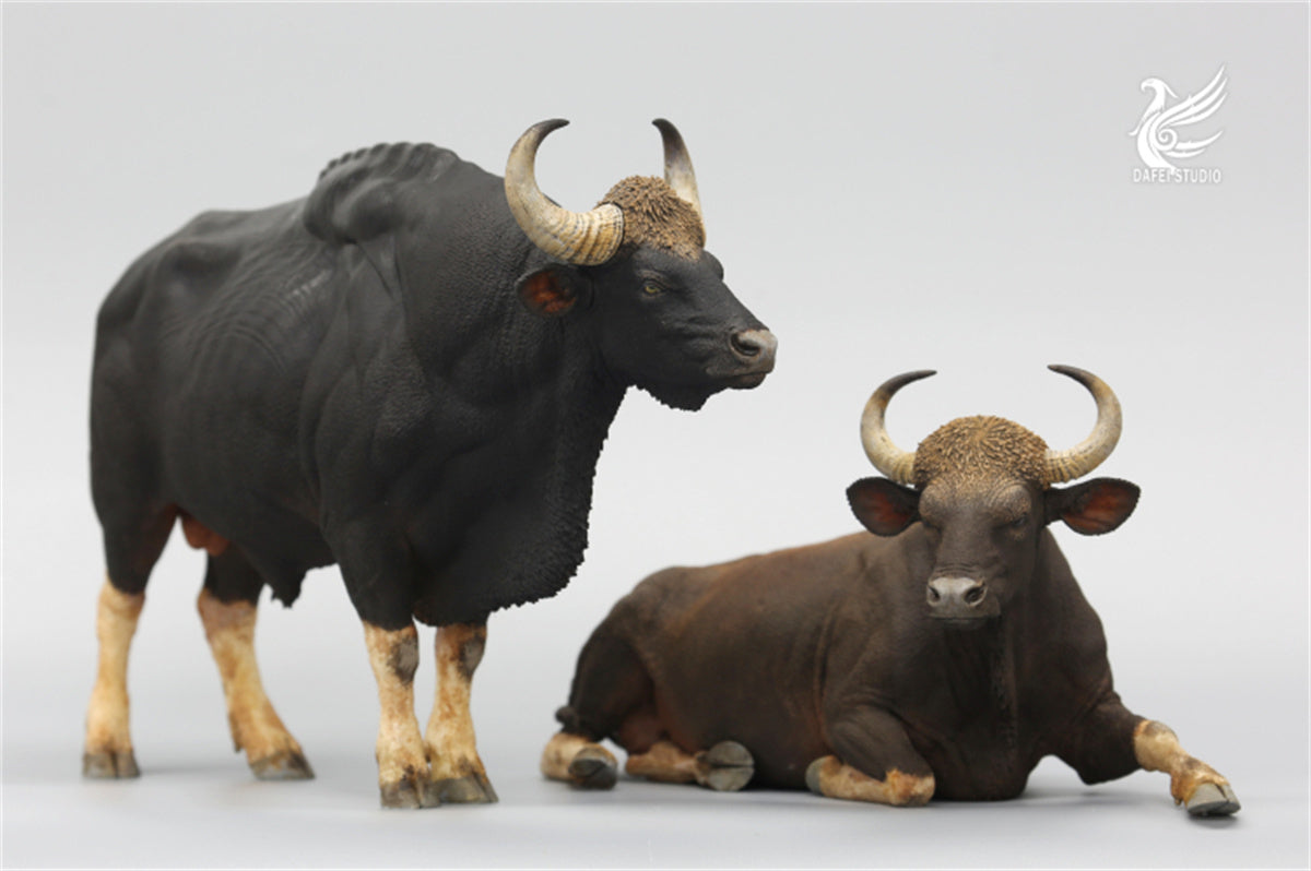 Dafei Bos Frontalis Scene Statue