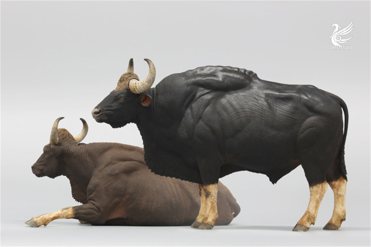 Dafei Bos Frontalis Scene Statue