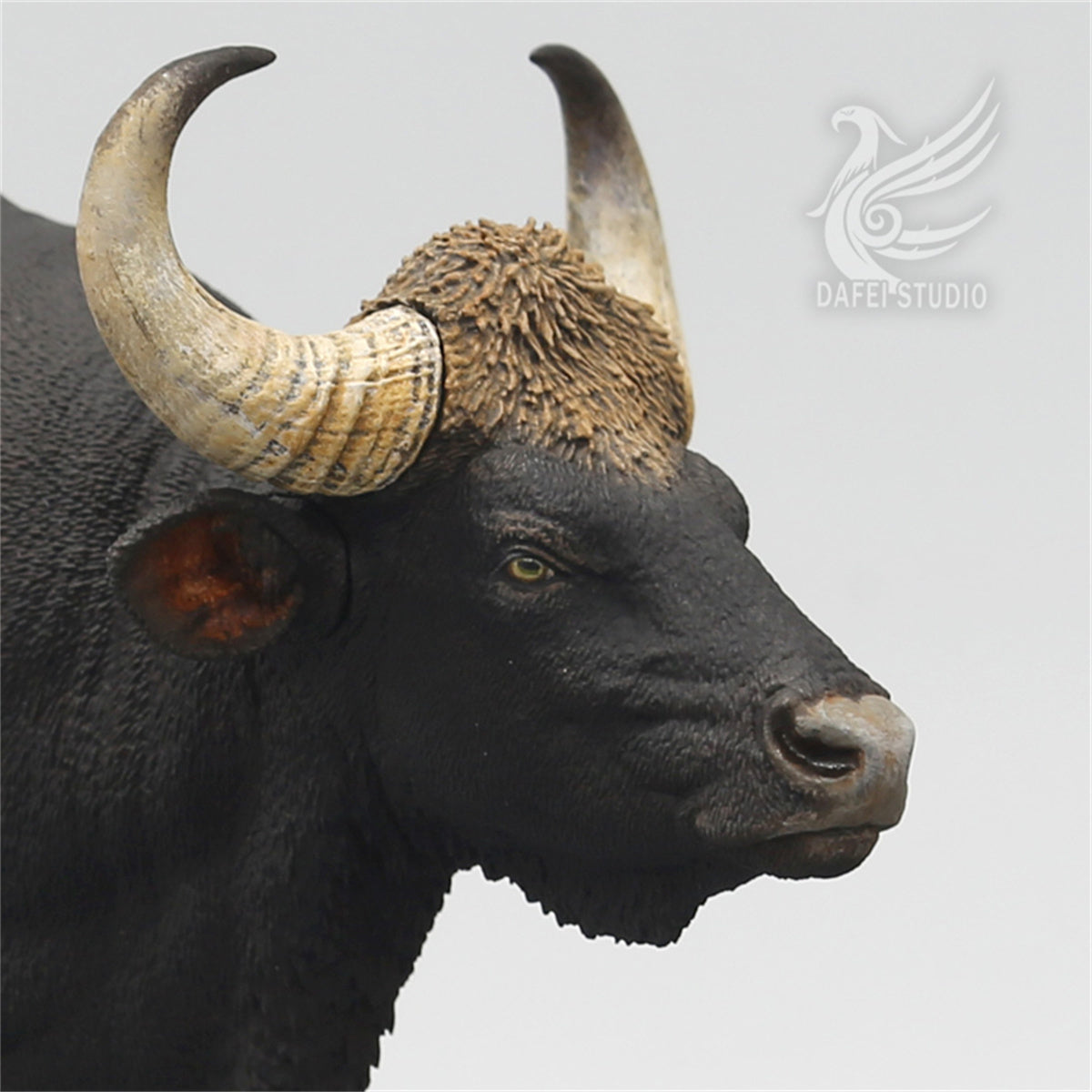 Dafei Bos Frontalis Scene Statue