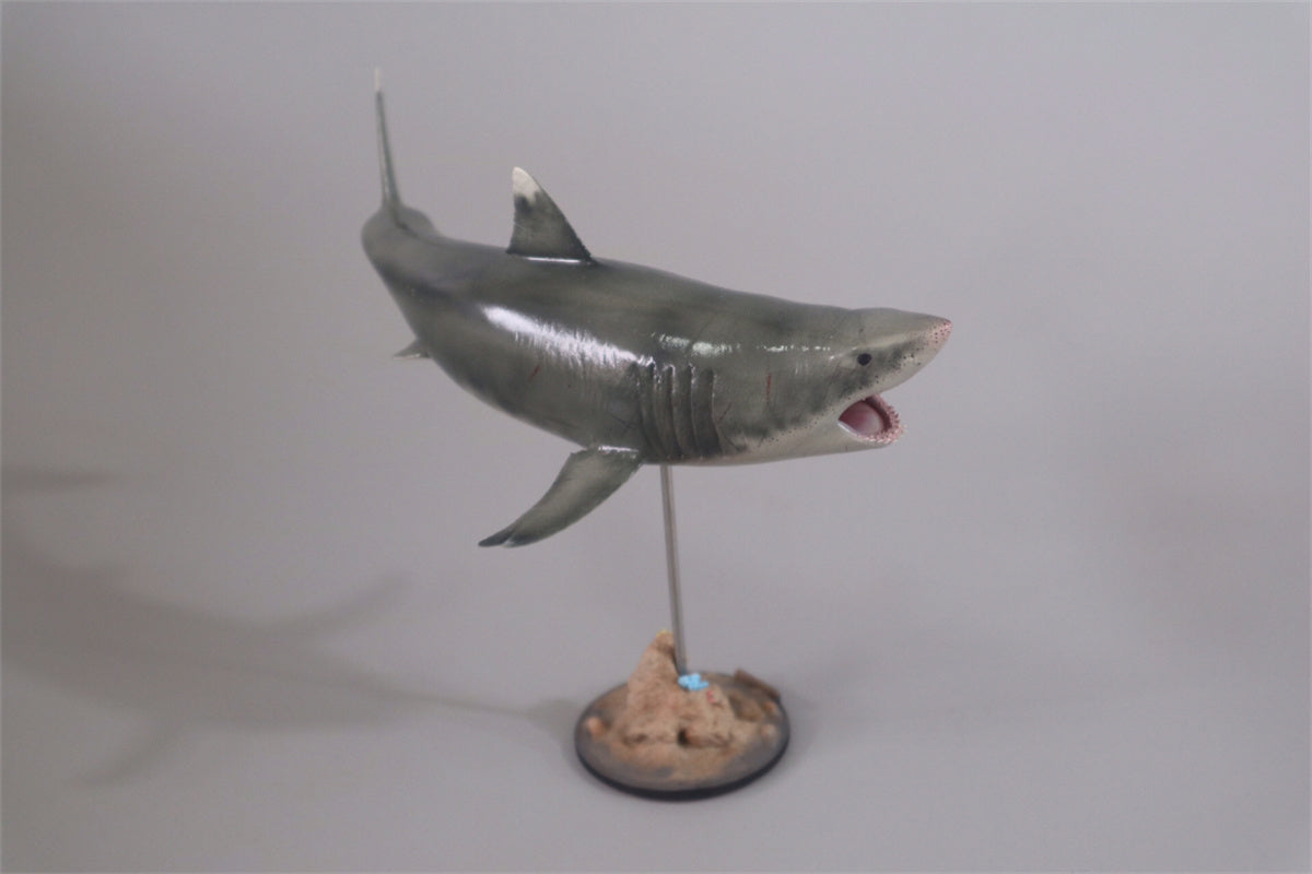 Rheic 1/35 Great White Shark Model