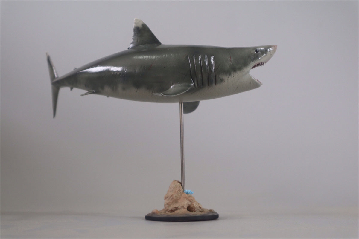 Rheic 1/35 Great White Shark Model