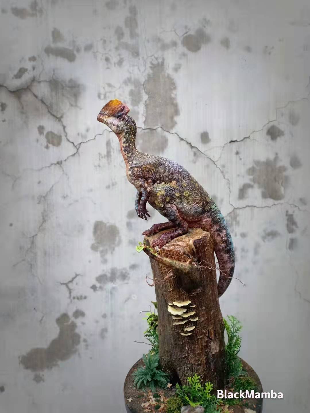 Dilophosaurus Scene Model Kit