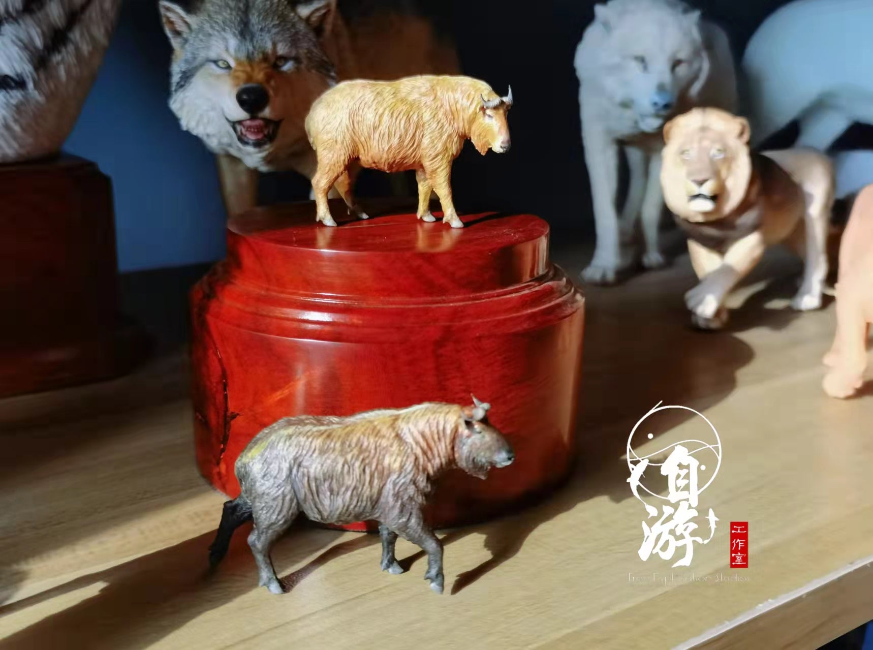 Budarcas taxicolor Sichuan Takin Model Kit