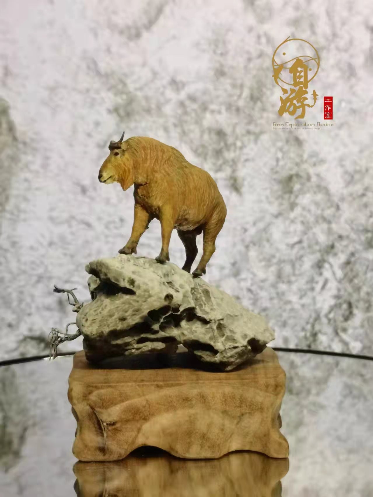 Budarcas taxicolor Sichuan Takin Model Kit