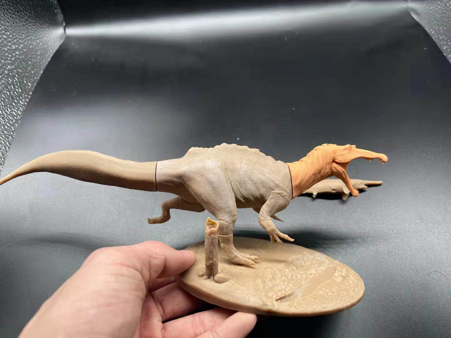 ORIGIN STUDIO 1:35 Scale Ichthyovenator Model Kit
