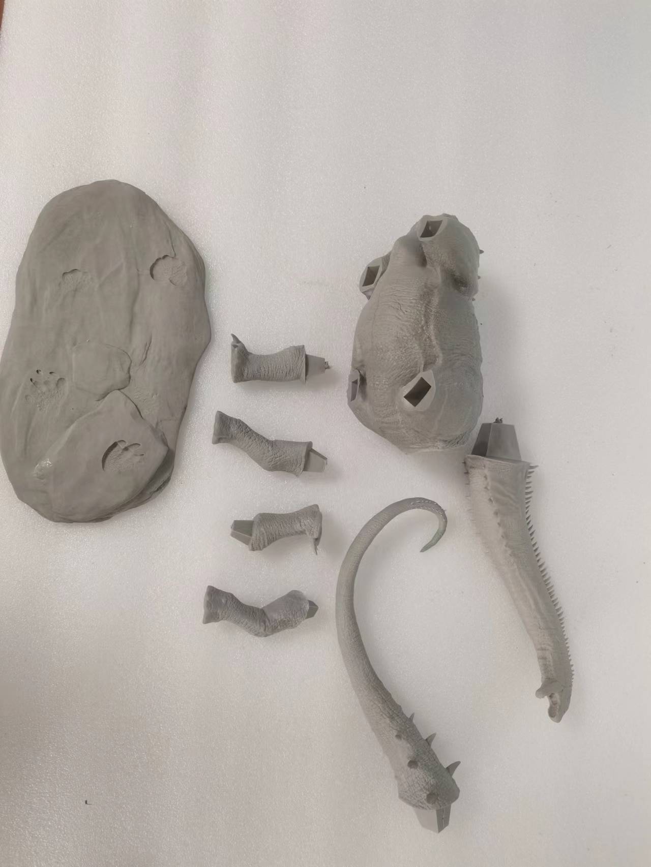 Alamosaurus Unpainted Model