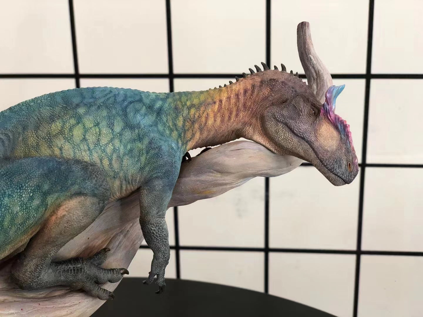 LINGHU ART STUDIO Cryolophosaurus Scene Model