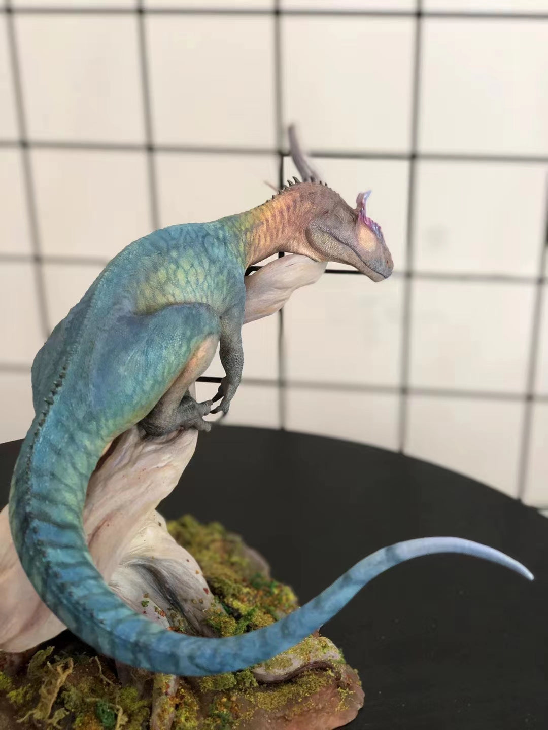 LINGHU ART STUDIO Cryolophosaurus Scene Model