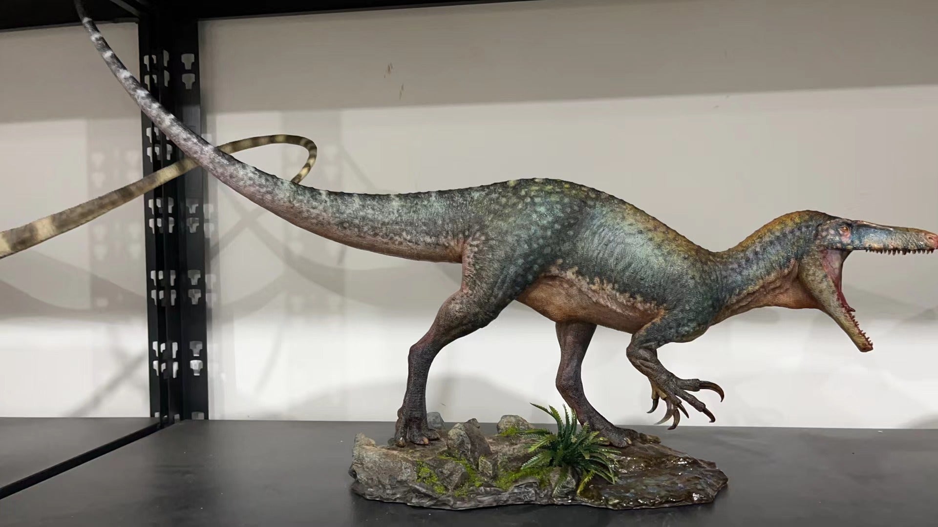 1:15 Scale Maip macrothorax Scene Model