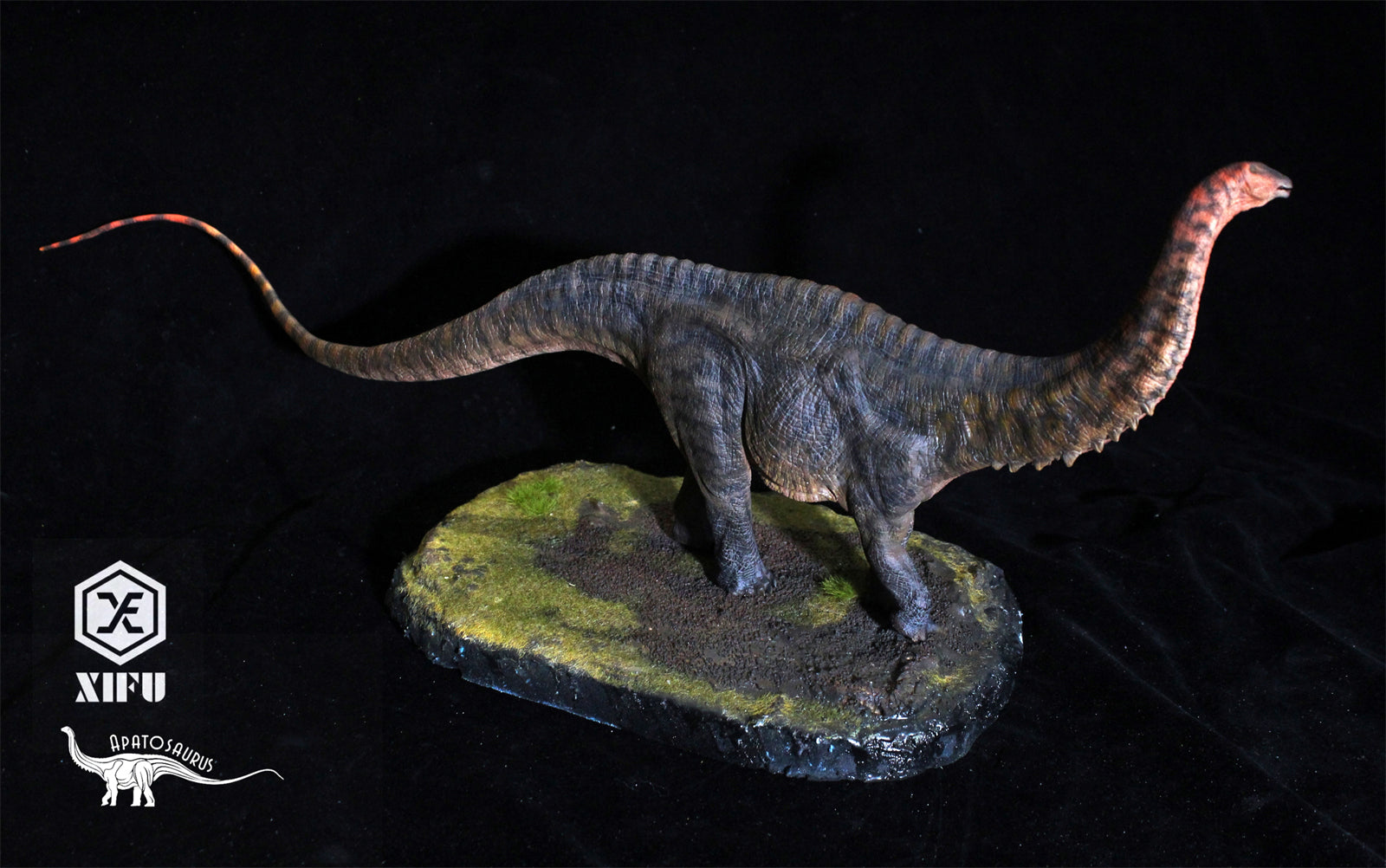 1/35 Scale Apatosaurus Pieck Model Kit