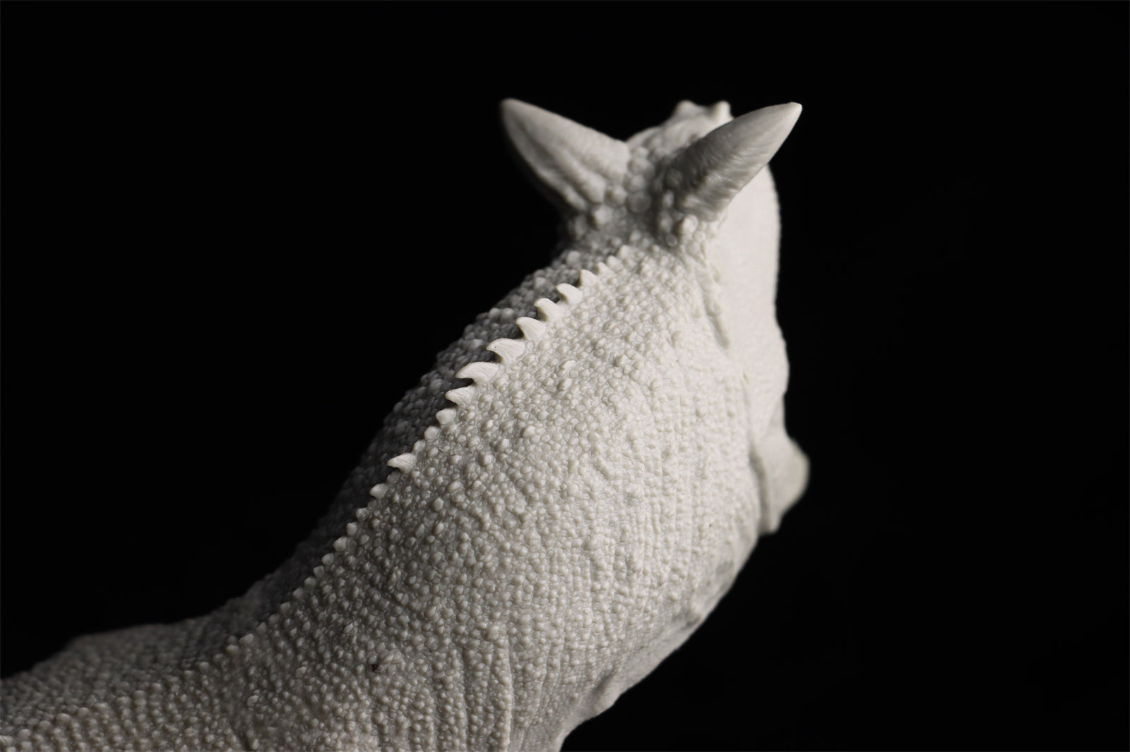 Sensen 1:15 Scale Carnotaurus Scene Statue