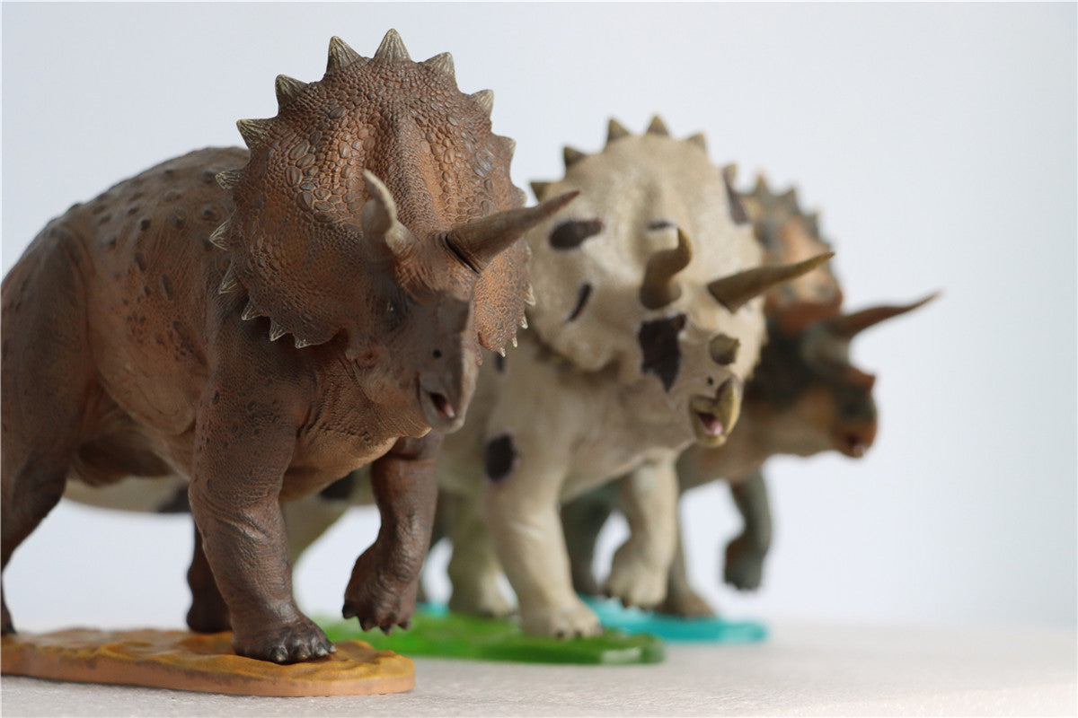 Nanmu 1/35 Triceratops Figure
