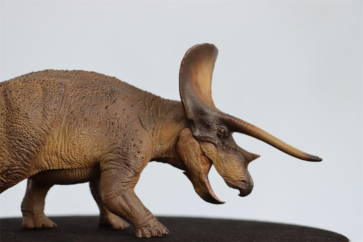 PNSO 1/35 New Triceratops Doyle Model