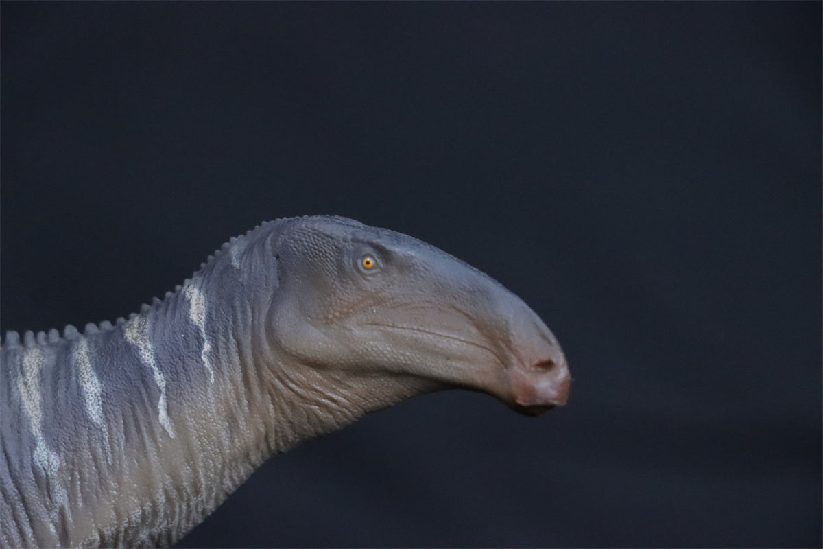 PNSO 1/35 Iguanodon Harvey Model