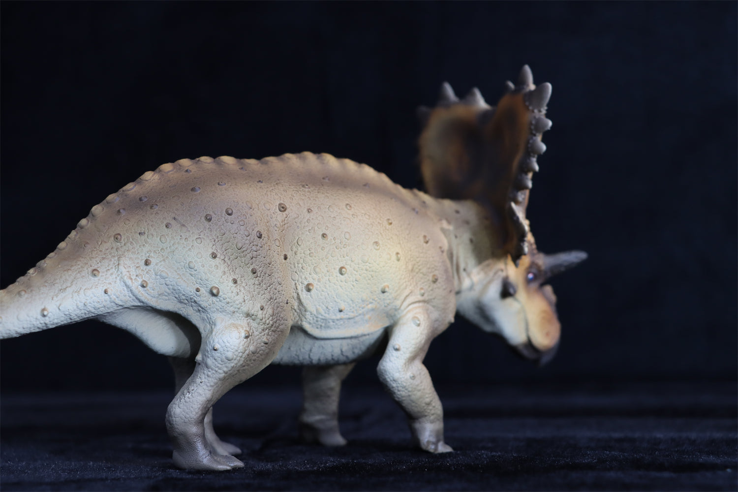 Mercuriceratops Statue