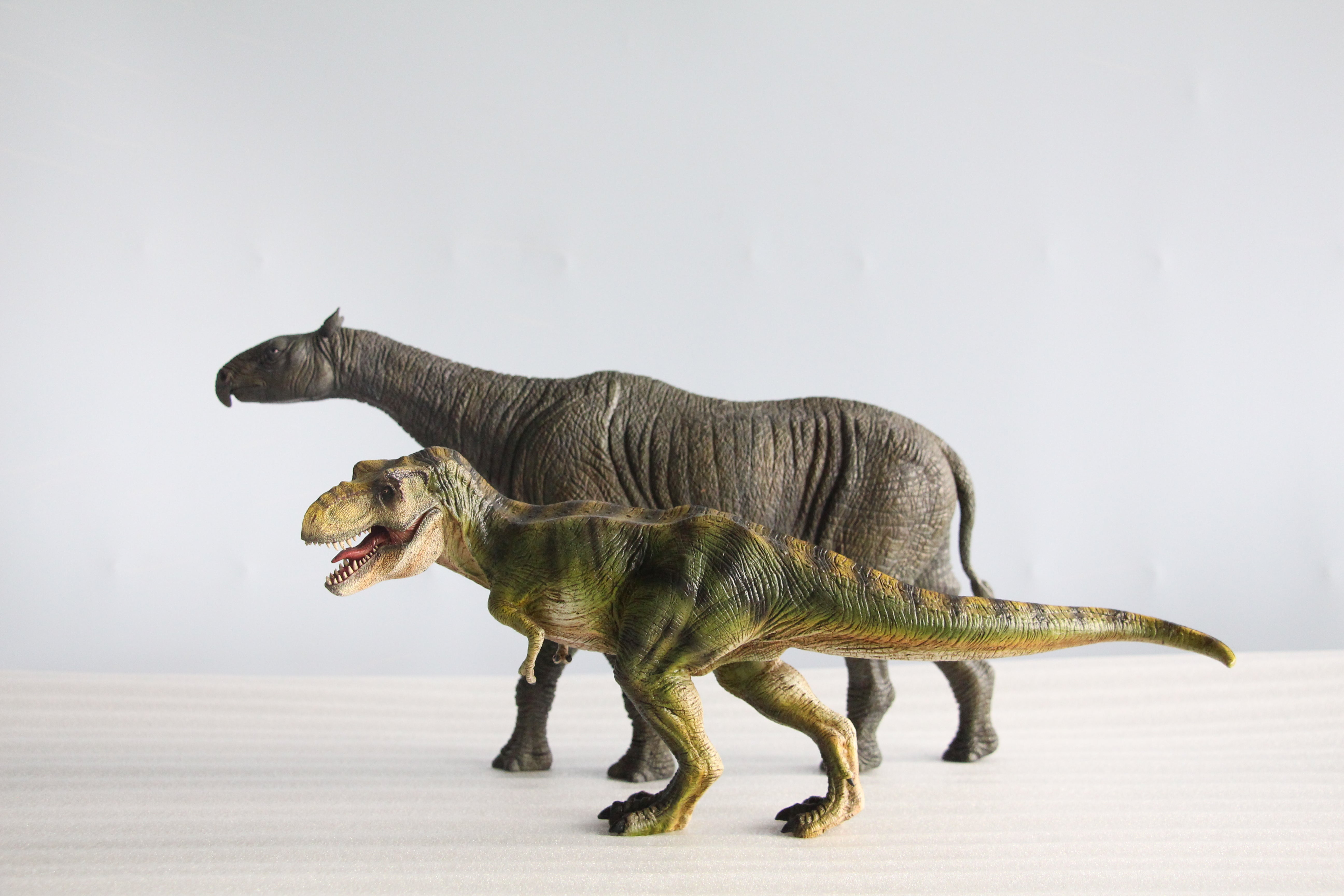 ITOY 1/35 Paraceratherium Statue