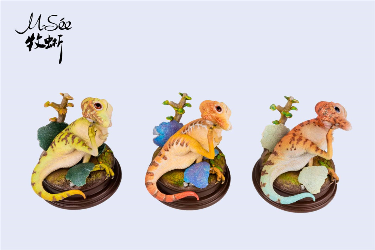 MuSee Tyrannosaurus Rex Baby Scene Dinosaur GK Statue