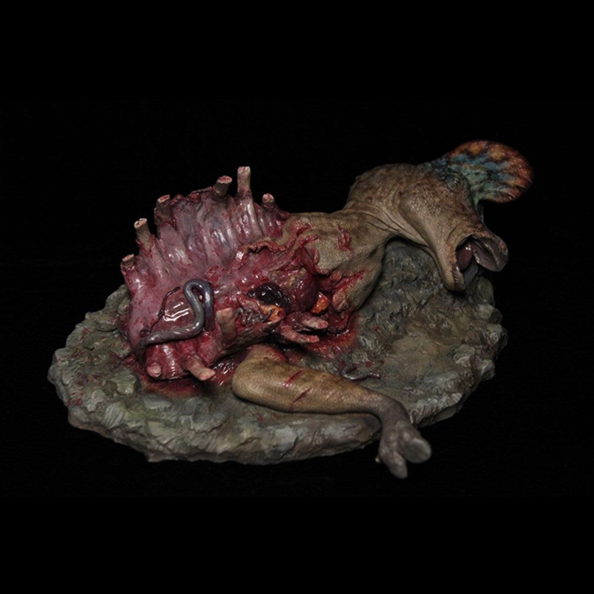 Corythosaurus Corpse Statue