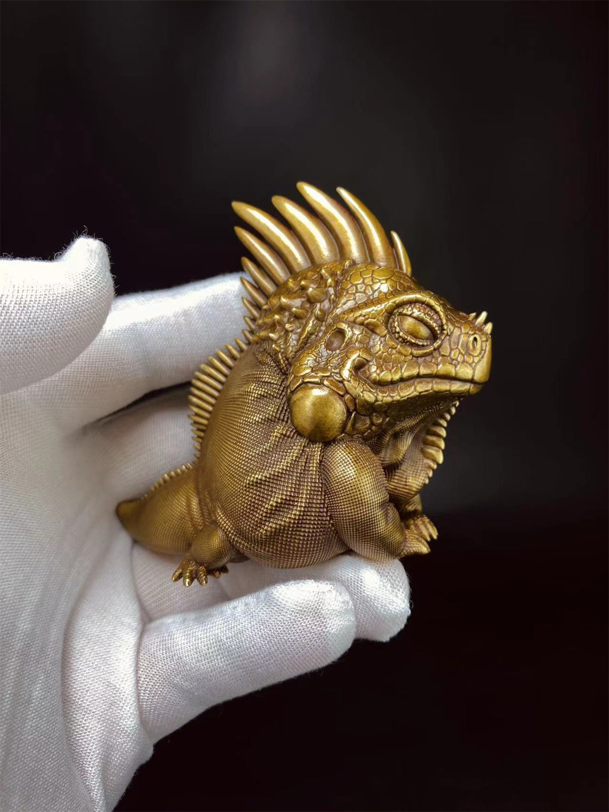 Common Green Iguana Limited Brass Model