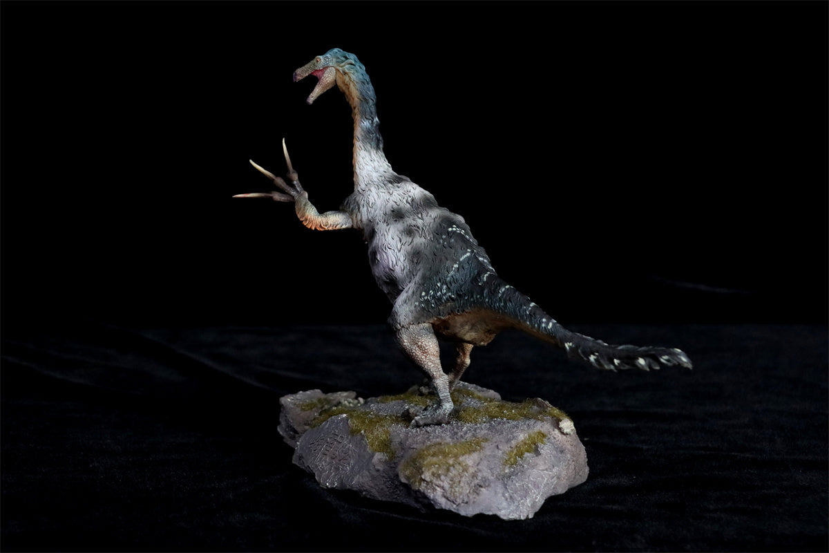 1/35 T-Rex VS Therizinosaurus Model
