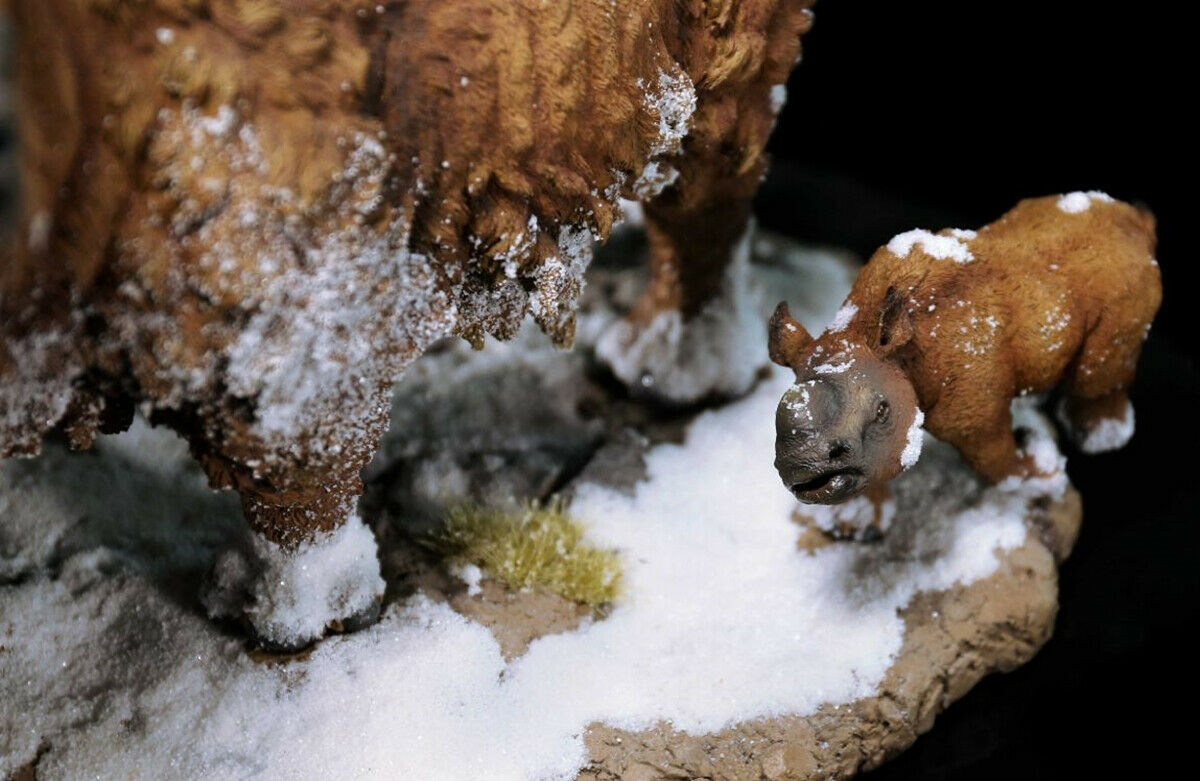 MuSee Studio 1/18 Scale Elasmotherium Family Scene Statue