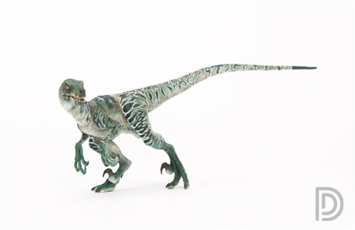 DINO DREAM 1/15 Green Velociraptor Raptor Delta Statue