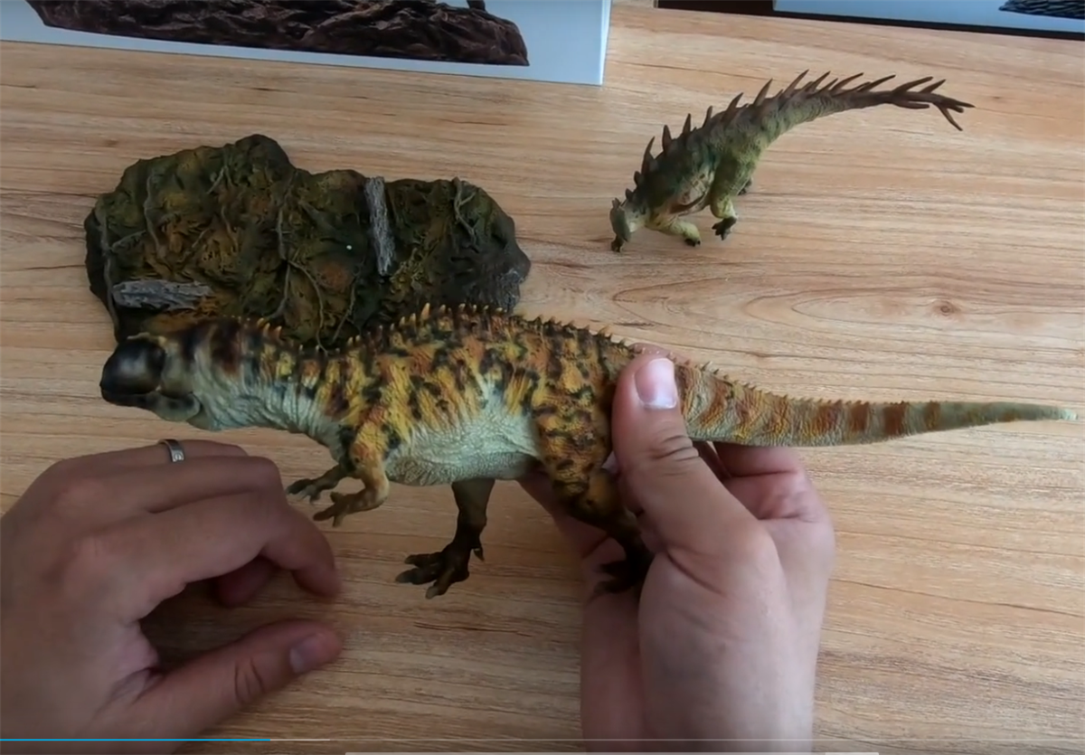 PNSO 1/35 Yangchuanosaurus VS Chungkingosaurus Figure